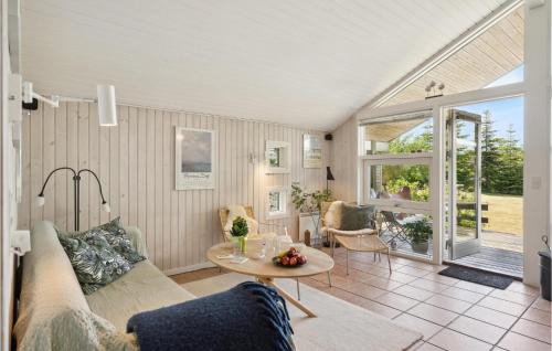 Mesinge House | Beach Front Home In Mesinge With Wifi