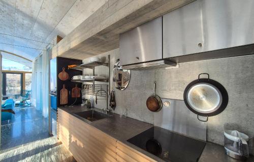 Sveio House | Beach Front Home In Sveio With Wifi