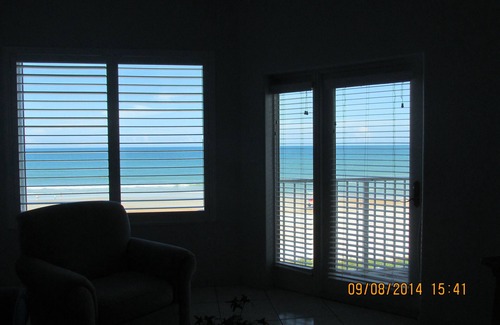 Ormond Beach Condo | Beach Front Ocean View Gold Crown Rsrt 2/2 Sleeps 6 AVAILABLE MAY 31-JUN 7 '24