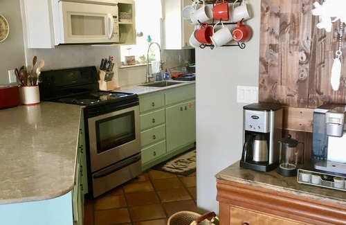 East End House | Beach Front Sleeps 10 Walking distance to everything