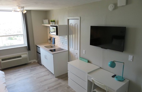 Lenox Park Condo | Beach Front Studios in Daytona Beach