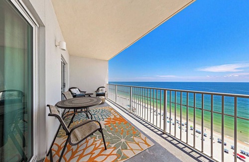 Gulf Shores House | Beach Front & Walking Distance to Many Favorite Attractions