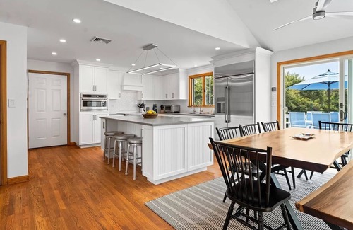 Katama House | Beach Getaway - Spacious Katama Beach House