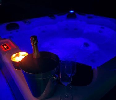 Kastel Stafilic Villa | Beach Haven house with pool and Jacuzzi