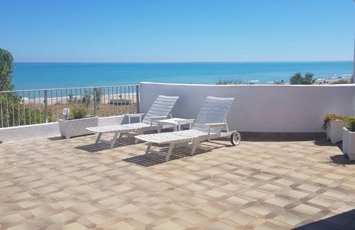 Termoli Apartment | Beach, home with direct access to the sea
