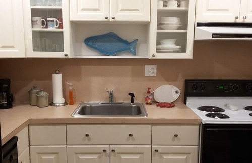 Deerfield Beach House | Beach House 2 blocks 2 fishing pier and Beach!