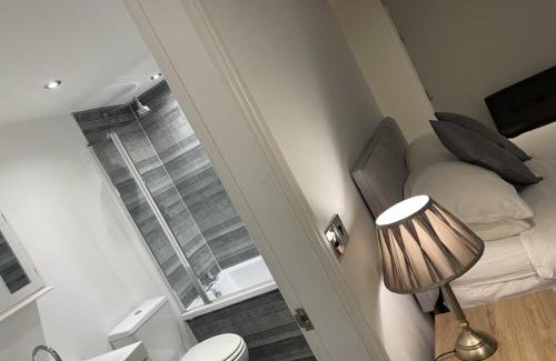 Southport Apartment | Beach House Courtyard 1 Bed