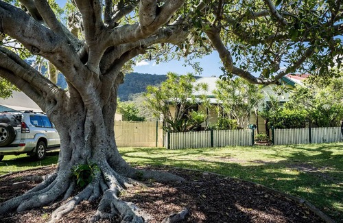 Stanwell Park House | Beach house full of character and charm 3 minutes walk to beach