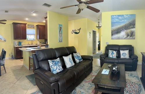 Vilano Beach House | Beach House in Vilano Beach, St. Augustine - 1 Minute Walk to Beach!