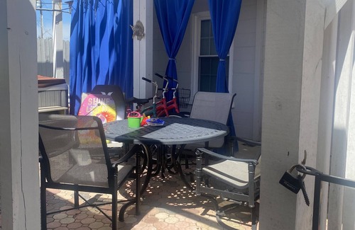 Kiska Beach House | Beach House one block from the ocean. West end of panama city beach.