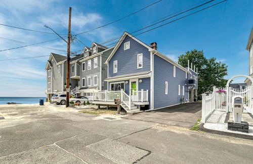 Devon House | Beach House! Walk out door onto the beach! Lots to do nearby! Sapphire Sandbar