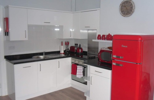Llandudno Apartment | Beach Hut Apartment, Llandudno - Beautifully Renovated