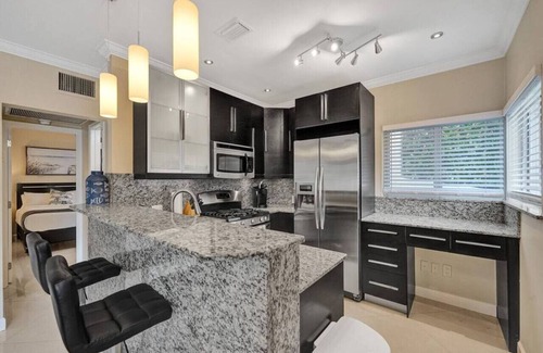 Hendricks and Venice Isles Apartment | Beach Isles: Modern 1BR Apartment in Fort Lauderdale with Patio