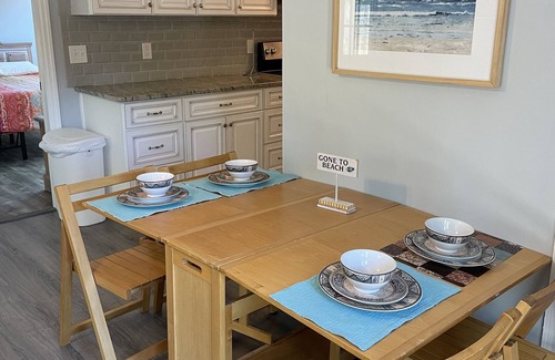 Windy Hill Apartment | Beach Love large 1BR Suite, Saltwater Pool, pets ok, walk to beach, Parking