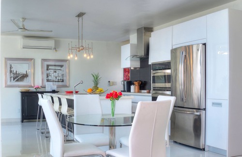 Indigo Bay Villa | Beach - Private Heated Pool - 2 Master King Bedrooms - Auto Generator Power