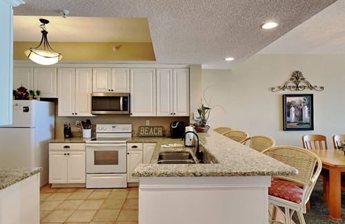Navarre Beach Condo | Beach Regency #103 | Gulf Front Views + Pool!