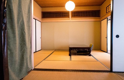 Fujisawa Bed & Breakfast | Beach side house