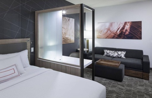 Clearwater Beach Hotel | Beach Vacation! Near Clearwater Beach, Pool, Bar, Free Buffet Breakfast