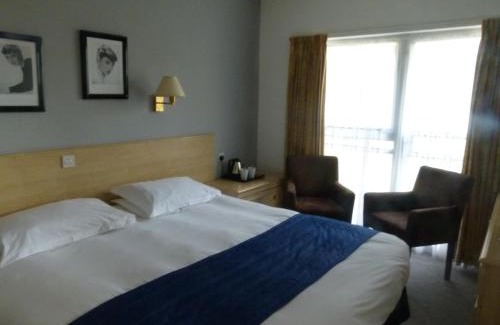 Grouville Hotel | Beachcombers Hotel