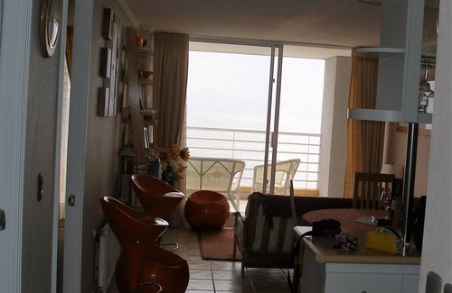 Renaca Apartment | Beachfront 2 Bed/2 Bath Apartment