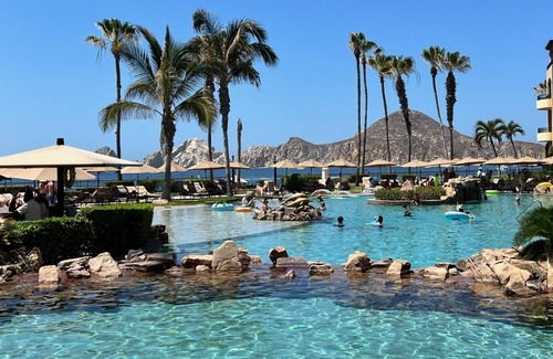 Los Cabos Villa | Beachfront "5-Star Reviews" 2-Bed 3-Bath Villa! Spectacular Views! FREE WIFI!