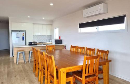 Moonta Bay House | Beachfront Beauty