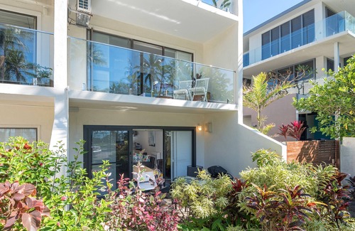 Port Douglas Apartment | Beachfront Bliss 206