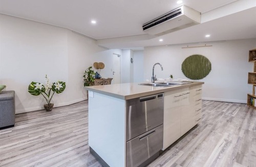 Agnes Water Apartment | Beachfront Bliss at Malo - Stylish 3-Bed Apartment with Pool, Terrace, and Easy Access to 1770