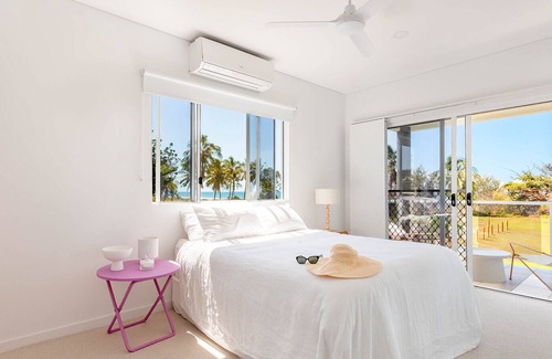 Yeppoon Villa | Beachfront Bliss on Todd!