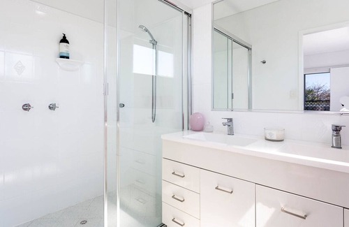 Yeppoon Villa | Beachfront Bliss on Todd!