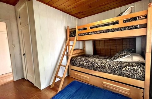 Vashon Island Cottage | Beachfront Bliss: Your Private Escape on Vashon Island