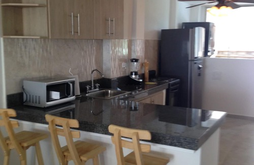 Cartagena Apartment | Beachfront Condo/Apartamento en la Playa con Hermosa Vistas del Mar