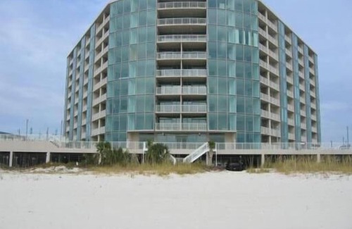 Biloxi Condo | BEACHFRONT CONDO! DIRECT BEACH & POOL ACCESS .