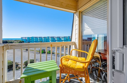 Morehead City Condo | Beachfront condo with indoor/outdoor pools, hot tubs, waterslide, & putt-putt