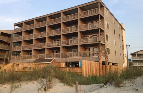 Garden City Condo | Beachfront Condo, ground parking, beach, Pool, 20 Ft to beach, 1mi to pier/dwtn