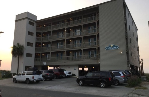 Garden City Condo | Beachfront Condo, ground parking, beach, Pool, 20 Ft to beach, 1mi to pier/dwtn