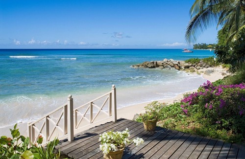 Reeds Bay Apartment | Beachfront Condo with Plunge Pool - Reeds House 10