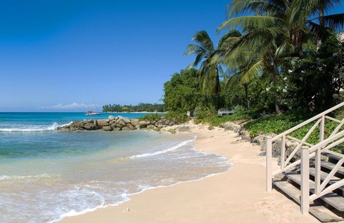 Reeds Bay Apartment | Beachfront Condo with Plunge Pool - Reeds House 10