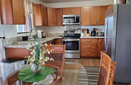 Kihei House | BEACHFRONT FAMILY ESTATE: Sleeps 15 - 4 separate Units with optional cottage.