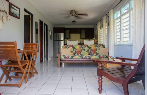 Playa House | Beachfront~Gazebo~Multi Family-Volleyball-BBQ Grill-Perfect for Groups~Retreats!