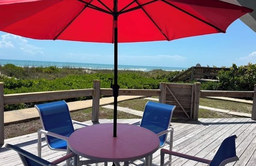 Crescent Beach Condo | Beachfront ground floor condo with deck and heated pooln