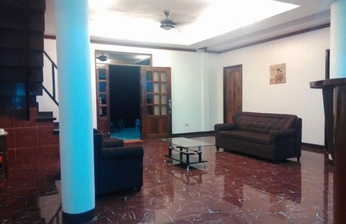 El Nido House | Beachfront guesthouse in El Nido - 2Pax