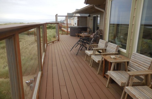 Bayshore House | Beachfront Home Handicap Accessible With Elevator, Hot Tub, Sauna and 2 Masters