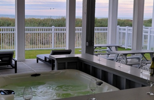 Galveston House | BEACHFRONT! HOT TUB! ELEVATOR! CUSTOM-BUILT! GATED COMMUNITY! BEACH, STEPS AWAY!