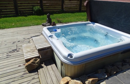 Lantic House | Beachfront house, heated pool, spa and sauna, 5 min from the beaches, 8 people