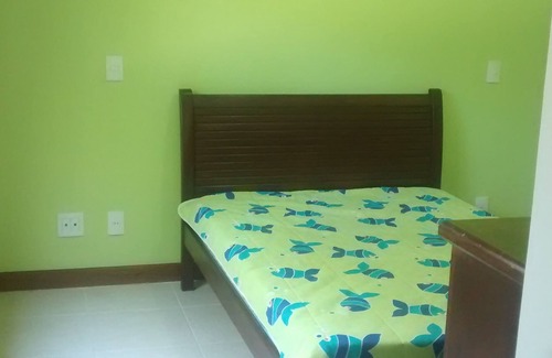 Porto Belo House | Beachfront in Manguinhos, Great for Children, 14 persons 5 bedrooms