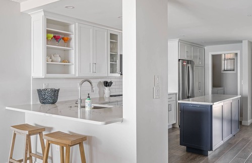 Bethany Beach Condo | Beachfront, Newly Renovated Edgewater Building Condo