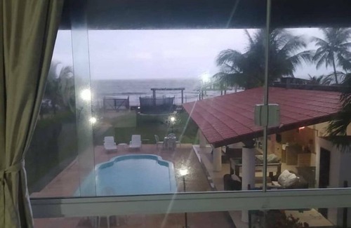 Vera Cruz House | Beachfront paradise with 9 bedrooms.