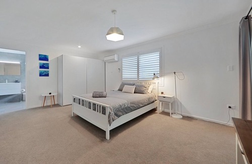Toogoom House | Beachfront pet and wheelchair friendly house