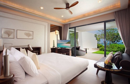 Cha-am Hotel | Beachfront Pool Suite Ground Floor